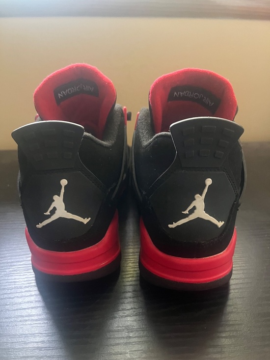 SIZE 7 MEN - Air Jordan 4 Retro Red Thunder